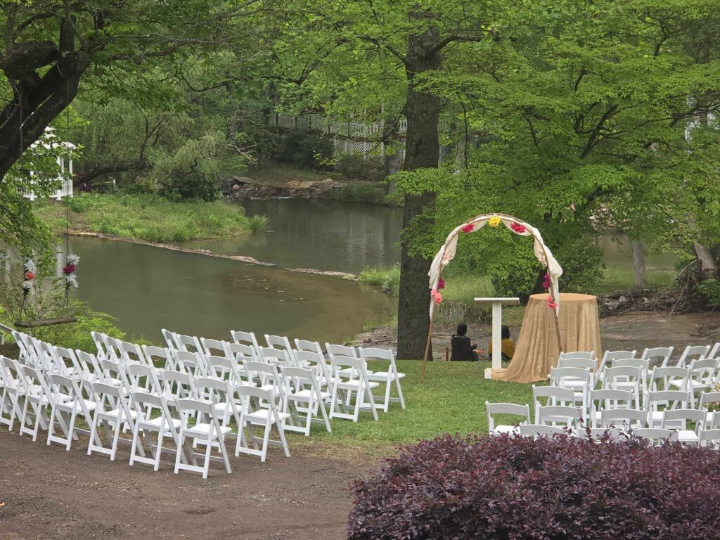 Locally owned wedding venue Outdoor wedding venue Greenville wedding venue Spartanburg wedding venue Garden wedding venue