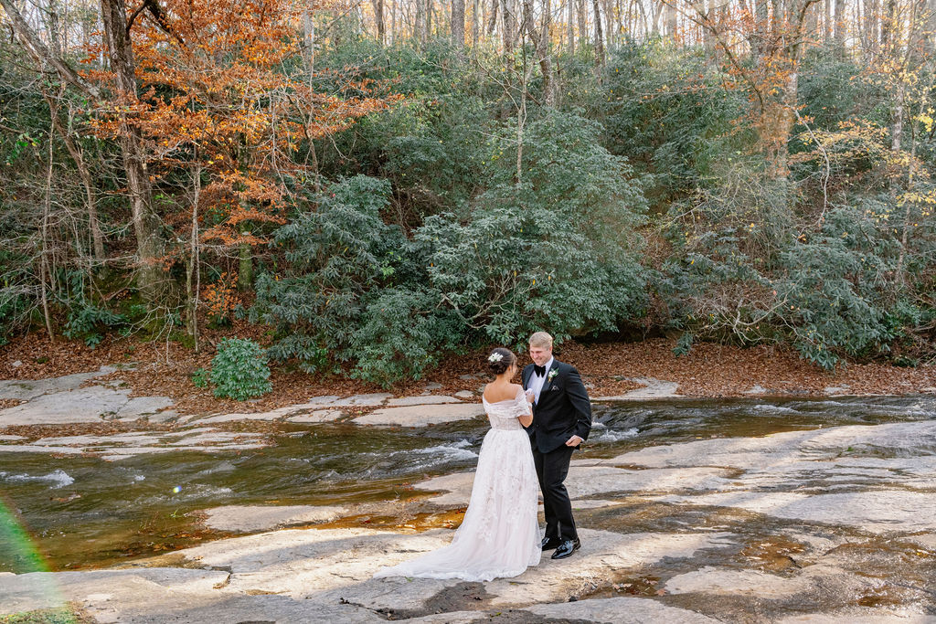 Riverfront wedding Greenville South Carolina, fall wedding Greenville SC, Best fall wedding venues in Greenville South Carolina