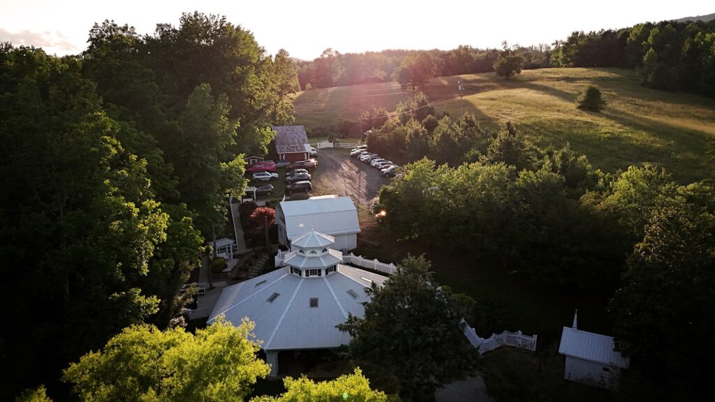 default - Ballenger Bridge Plan Your December Trip to Greenville, SC